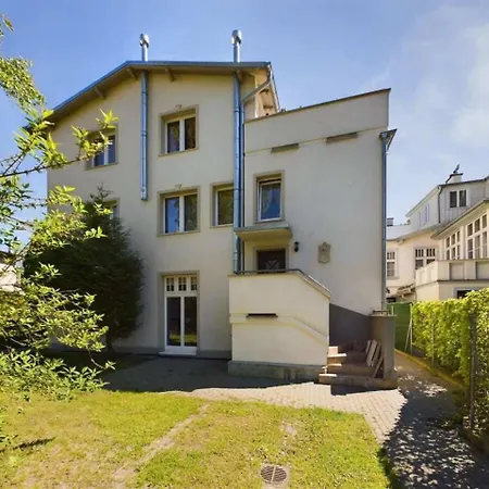 Διαμέρισμα Baltica With Parking & Patio In By Renters